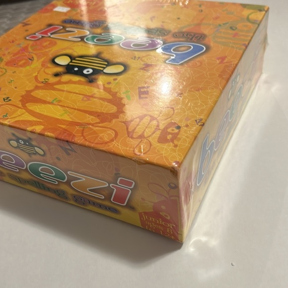 BNIB Sealed Beezi The Spelling Game - Ages 8+ Educational Family Vacation Fun - Picture 6 of 7